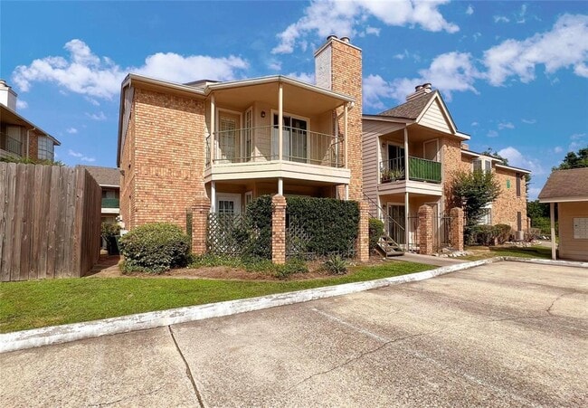Photo - 3770 Lovers Wood Ln Unidad 610 Rental