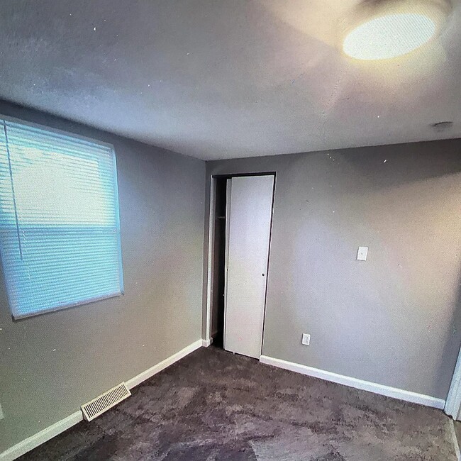 Photo - 355 Ripley Ave