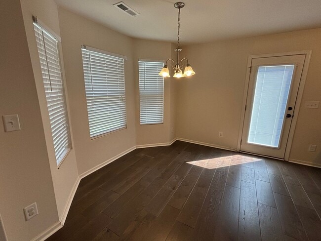 Photo - Vintage Place Townhome - 3BR/2.5BA