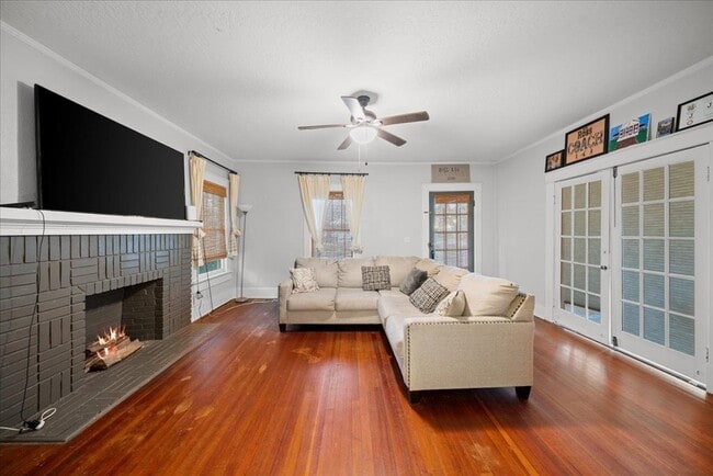 Photo - 1104 N 8th Ave