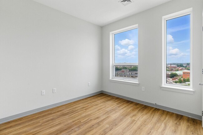 Photo - 1002 Tremont St Unit 1115