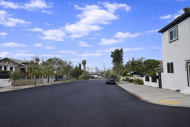 Photo - 2096 Franklin Ave