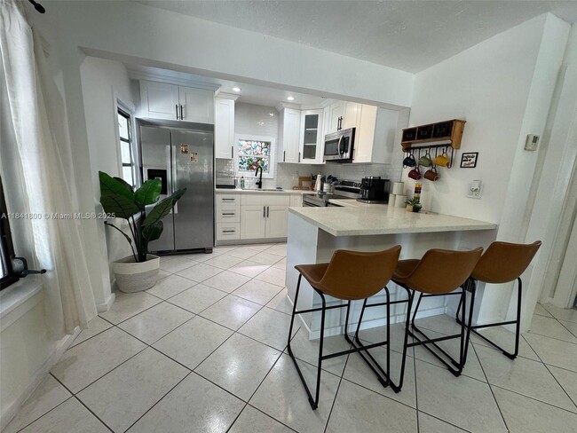 Photo - 3901 SW 6th St