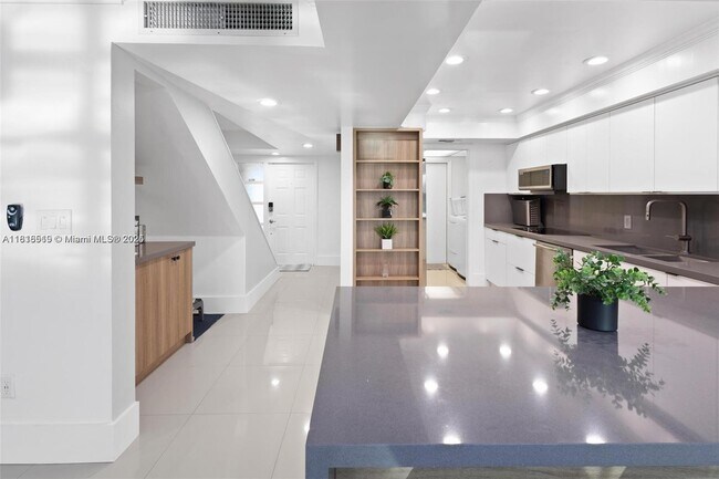 Photo - 19612 Bob-O-Link Dr