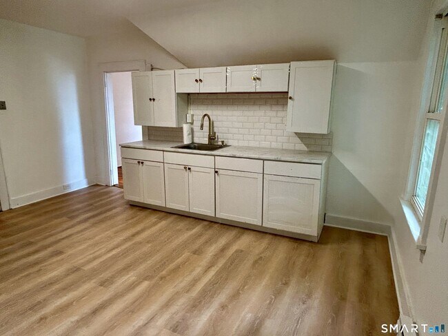 69 Summit St Unit B