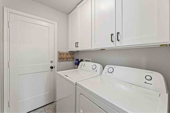 Photo - 8329 Van Pelt Dr Unit 1