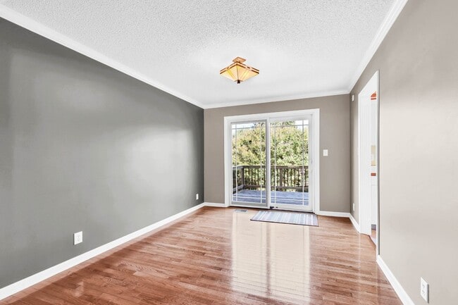 Photo - 3 Bedroom Pet Friendly Home For Rent With Extra Large Bonus Room!