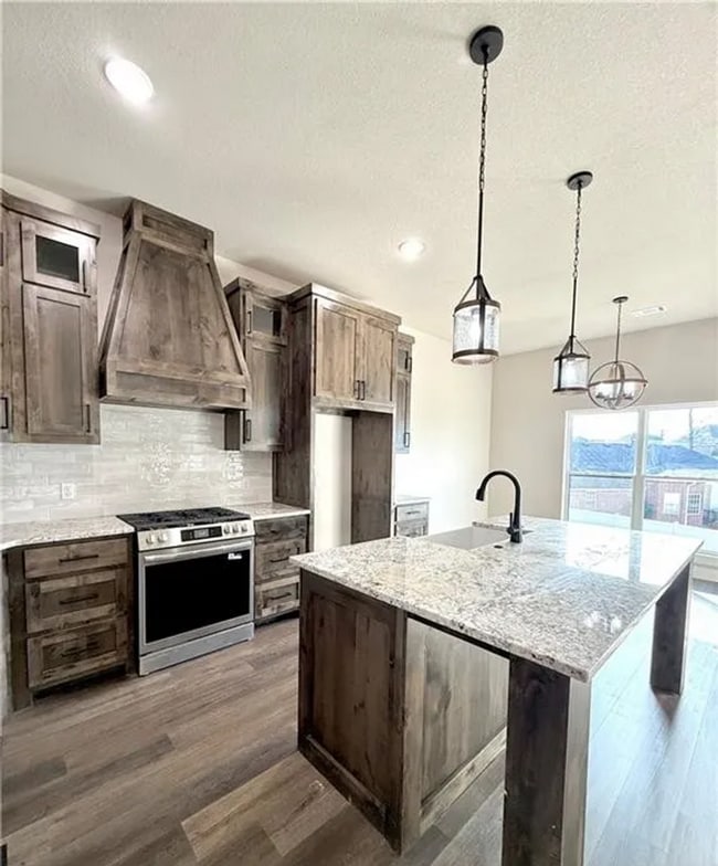 Building Photo - Brand new 4 bedroom home
