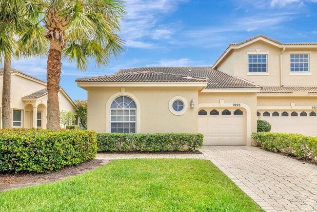 Photo - 9225 Wentworth Ln Townhome