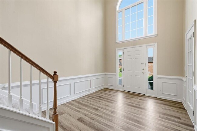 Photo - 174 Ennisbrook Dr SE