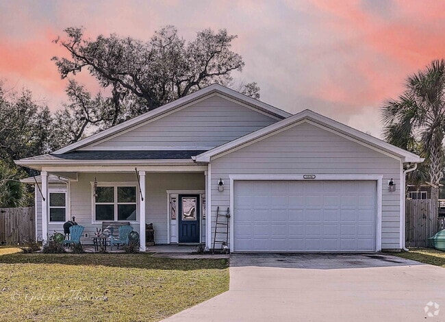 Building Photo - Charming 3-Bedroom, 2 Baths with an Office... Rental