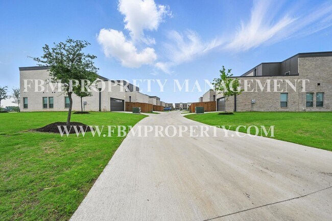 Photo - 2124 Layla Dr