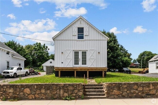 Building Photo - 2958 E Main Rd Rental