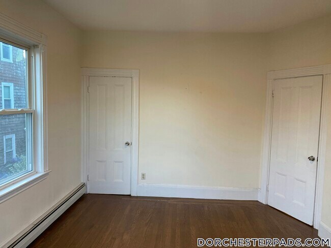 106 Buttonwood St Unidad 2