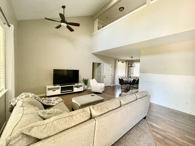 Photo - Beautiful Executive Daybreak Home Available!