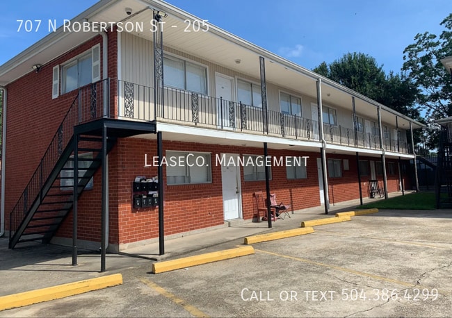 Building Photo - 707 N Robertson St Unit 205