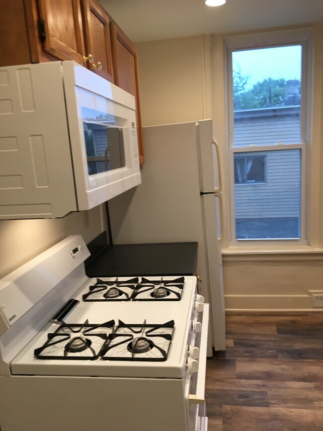 Photo - 357 Lawn St Unit 2