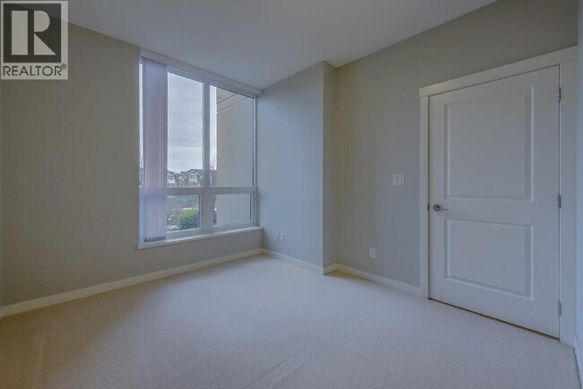 Photo - 5638 Birney Ave Unit 207
