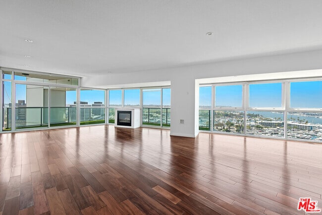 Building Photo - 13600 Marina Pointe Dr Unit 1709 Rental