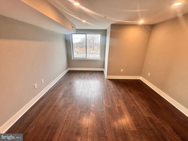 Photo - 3255 Ridge Ave