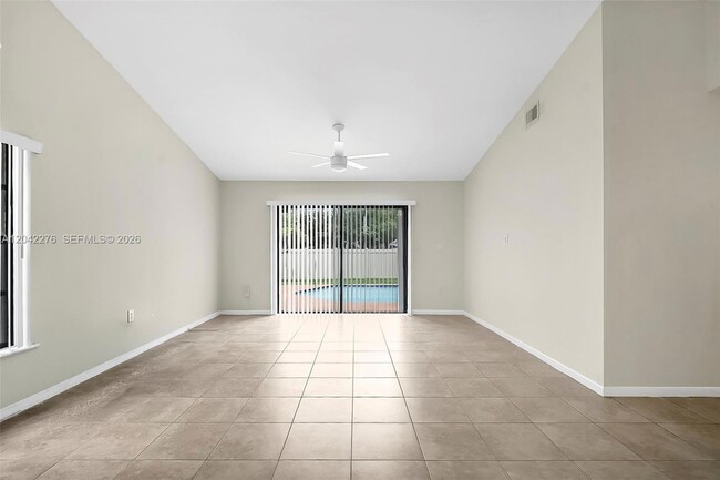 Photo - 681 Thornridge Ave