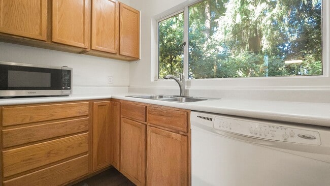 Photo - Charming Bellevue Home with Spacious Lot a...
