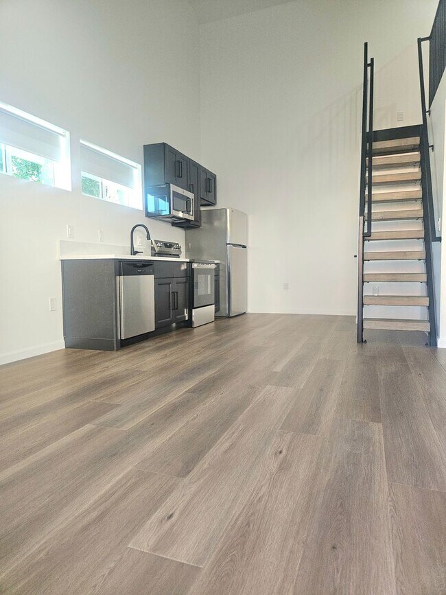 Photo - Algonquin Lane Unit 3274