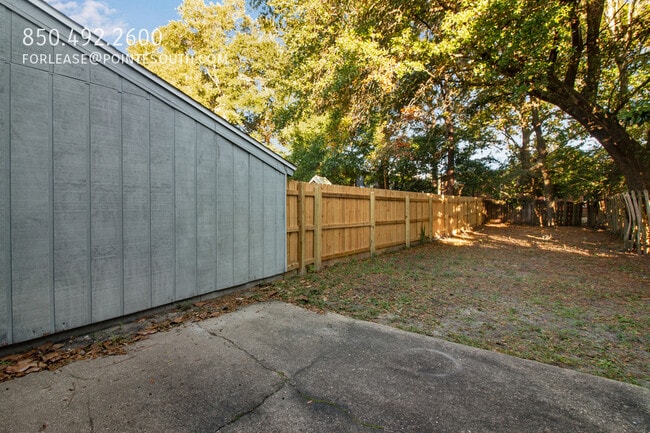 Photo - 23 Cape Dr NW