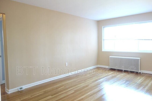 Photo - Brentwood Apartments