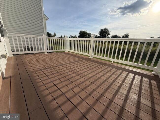 Photo - 137 Golden Vale Dr