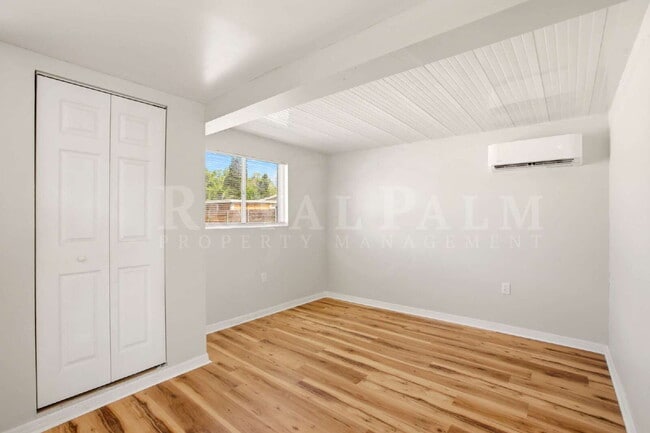 Building Photo - North Fort Myers has 99 Problems but this 1/1 Isn't It! Unit B