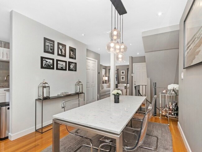 Building Photo - 15 Medford St Rental