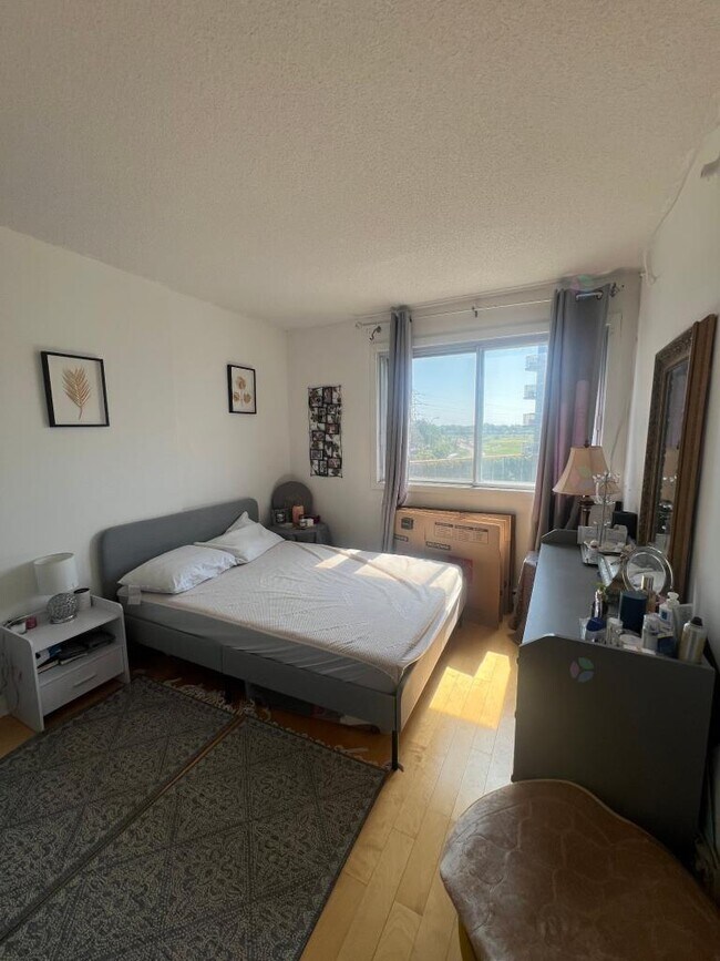 Photo - 10550 Pl. de l'Acadie