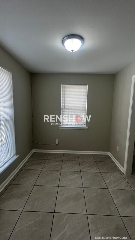 Photo - 3002 Elbert Cove