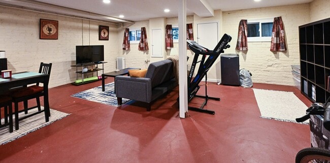 Living Room - 2008 Klingle Rd NW Unit Ground Floor