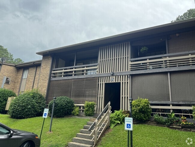 Building Photo - 2812 Georgetown Dr Rental