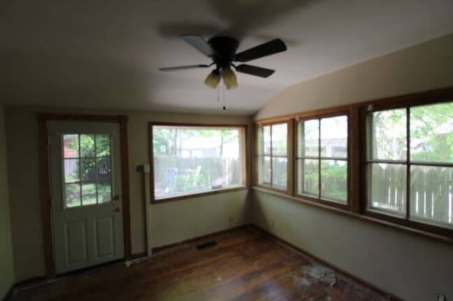 Photo - Muir - 308-308 1/2 Wilber Ave Unidad 308 Wilber