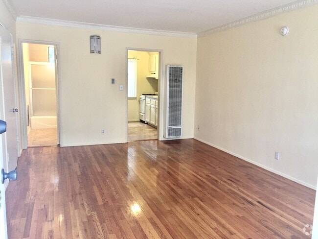 Building Photo - 12125 Valleyheart Dr Unit 12125.5 Rental