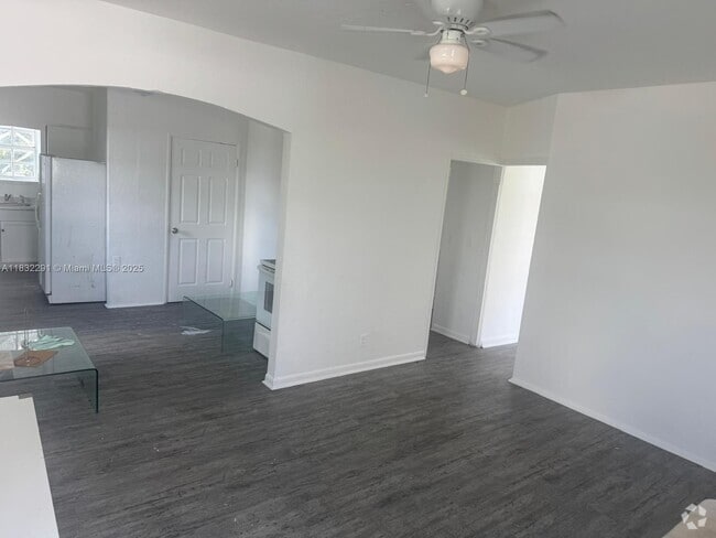 Building Photo - 1111 N 22nd Ave Unit 4 Rental