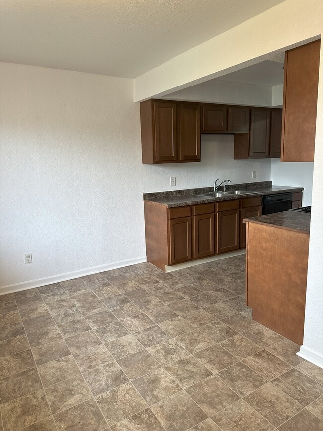 Photo - 2909 Travis St