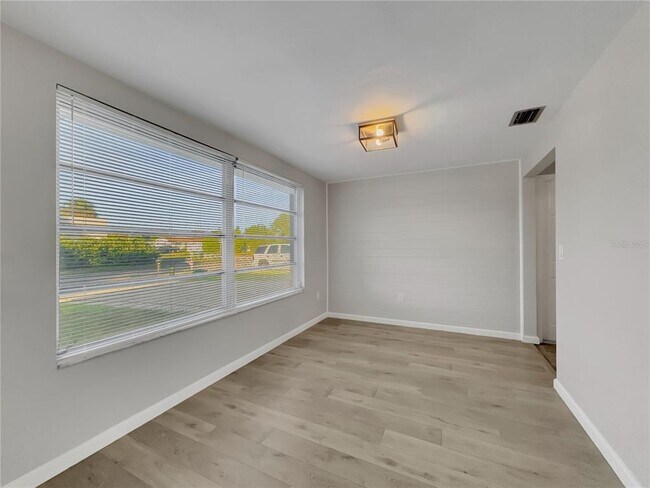 Photo - 9240 Glen Moor Ln House