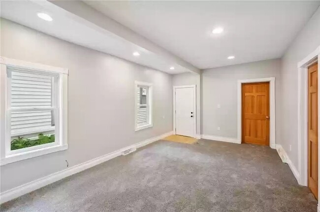 Photo - 1609 3rd St NE House Unit 1609  1