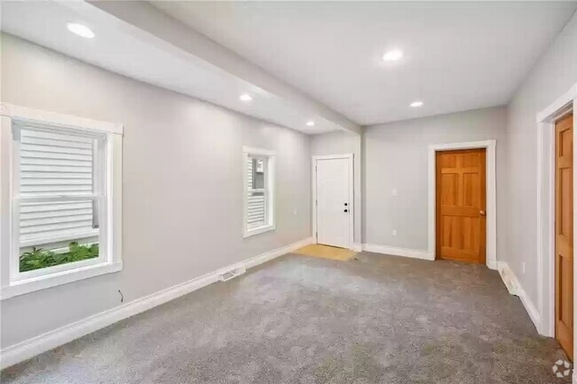 Building Photo - 1609 3rd St NE Unit 1609  1 Rental