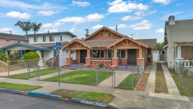 3964 La Salle Ave