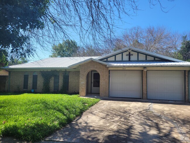 Building Photo - 1903 Standridge St