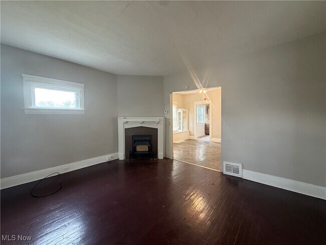 Photo - 1278 E 115th St Unit 1