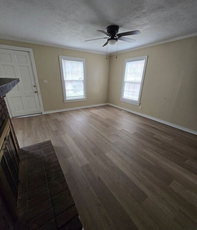 Photo - 823 Lockwood Ave