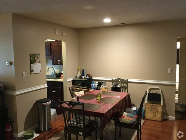 Building Photo - 34 Navajo Ct Unit 34 Rental