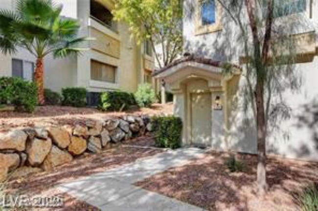 Photo - 10020 Benjamin Nicholas Pl Unidad 203