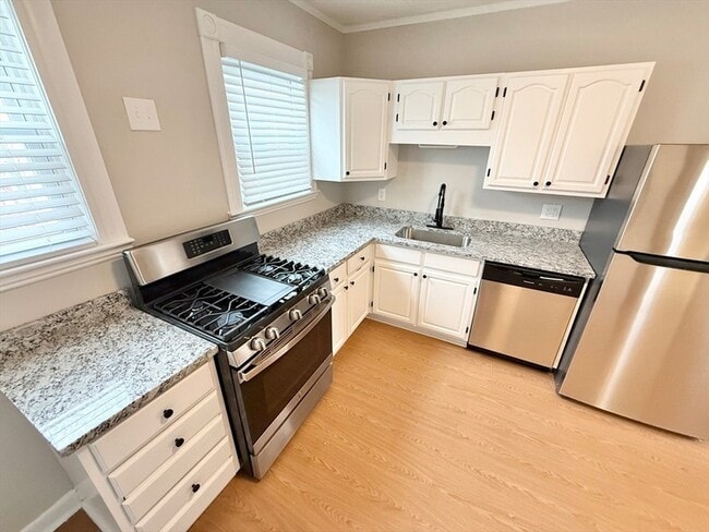 Photo - 18 Salina Rd Unit 3